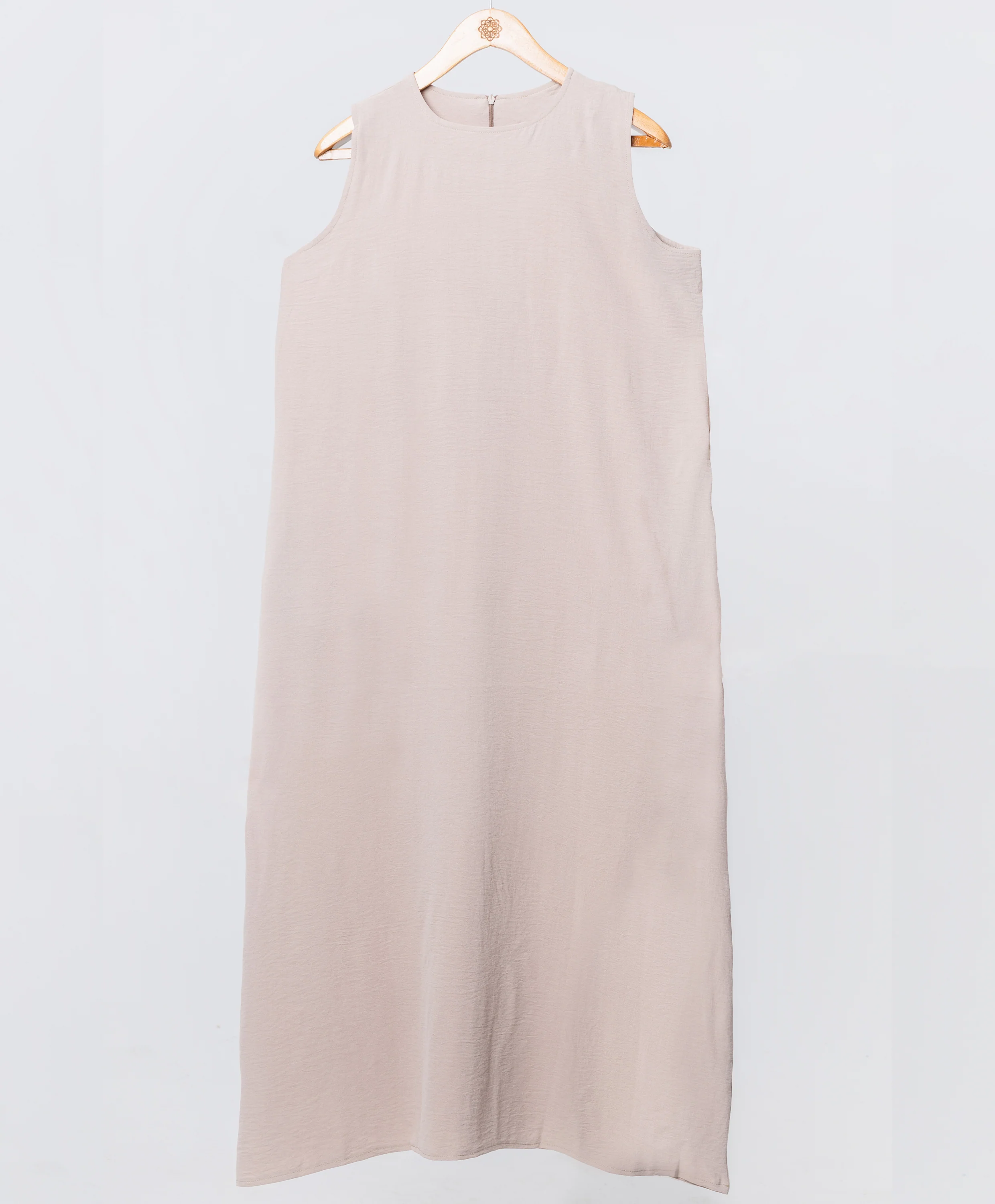 Breathable Sleeveless Dress - Image 4