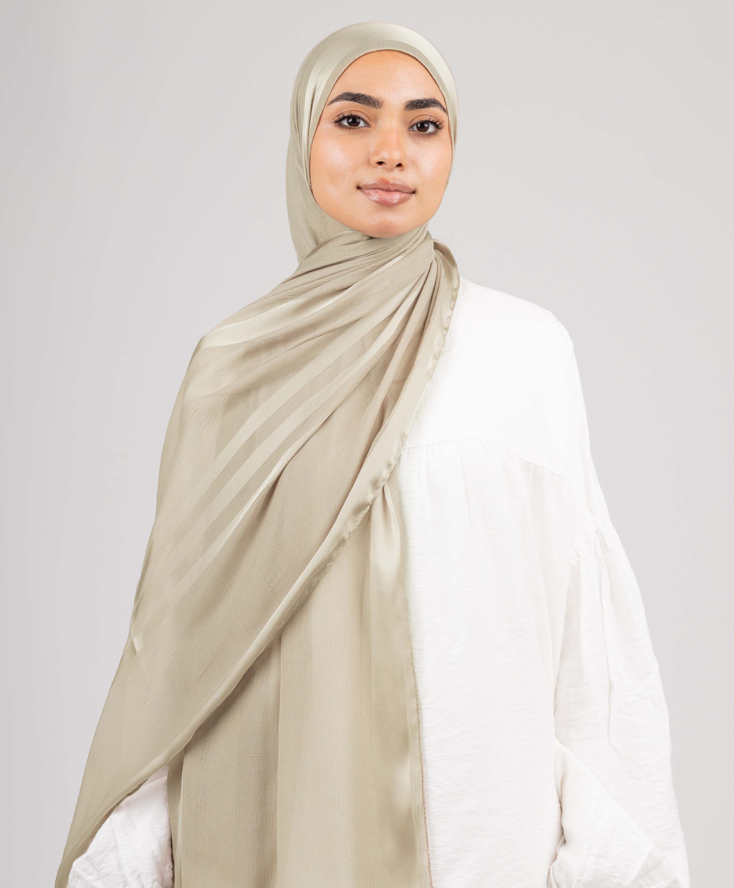 Glowy Crinkle Satin Scarf - Image 10