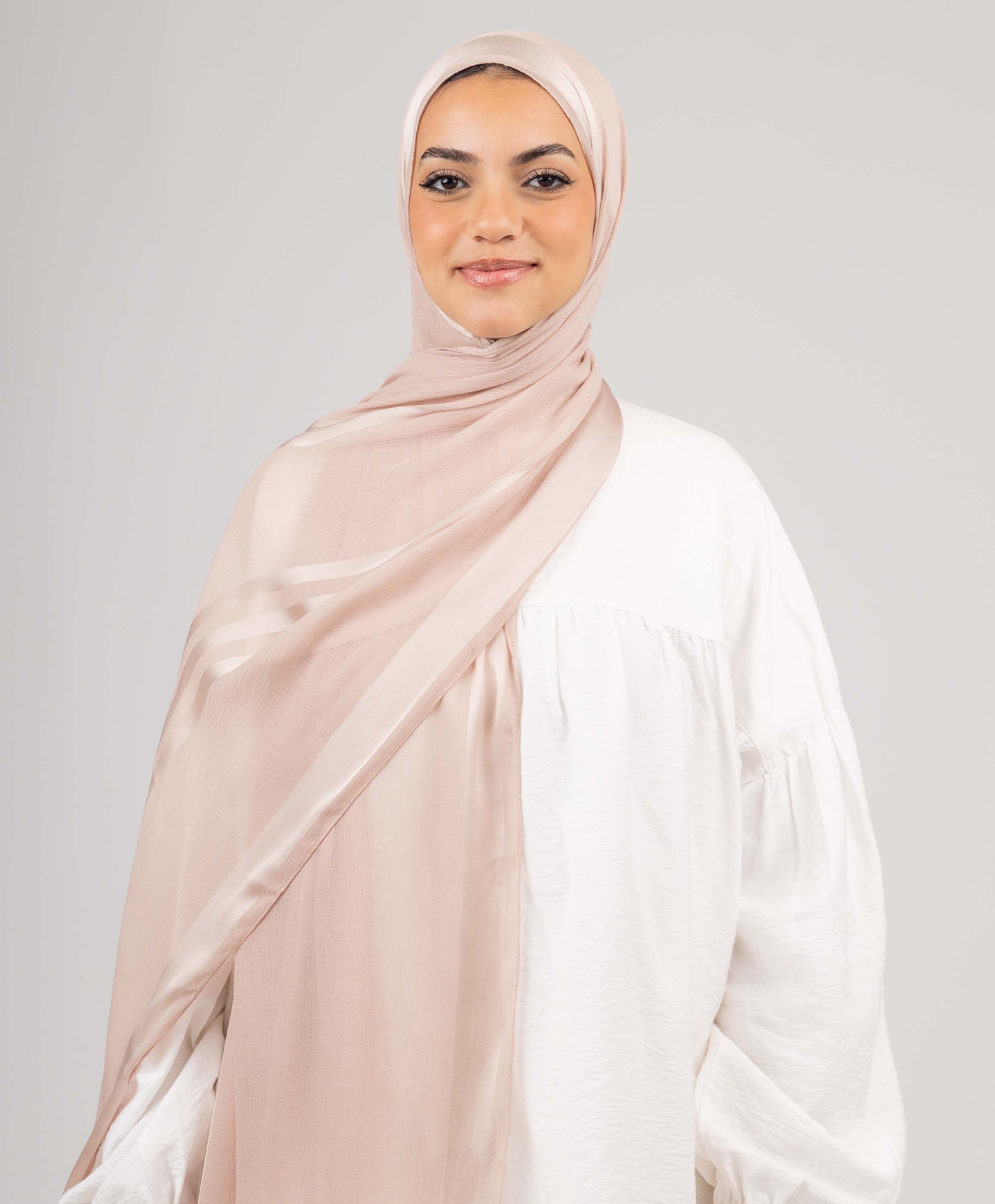 Glowy Crinkle Satin Scarf - Image 7