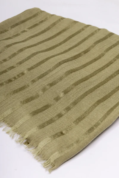 Opulent Linen Scarf - Image 4