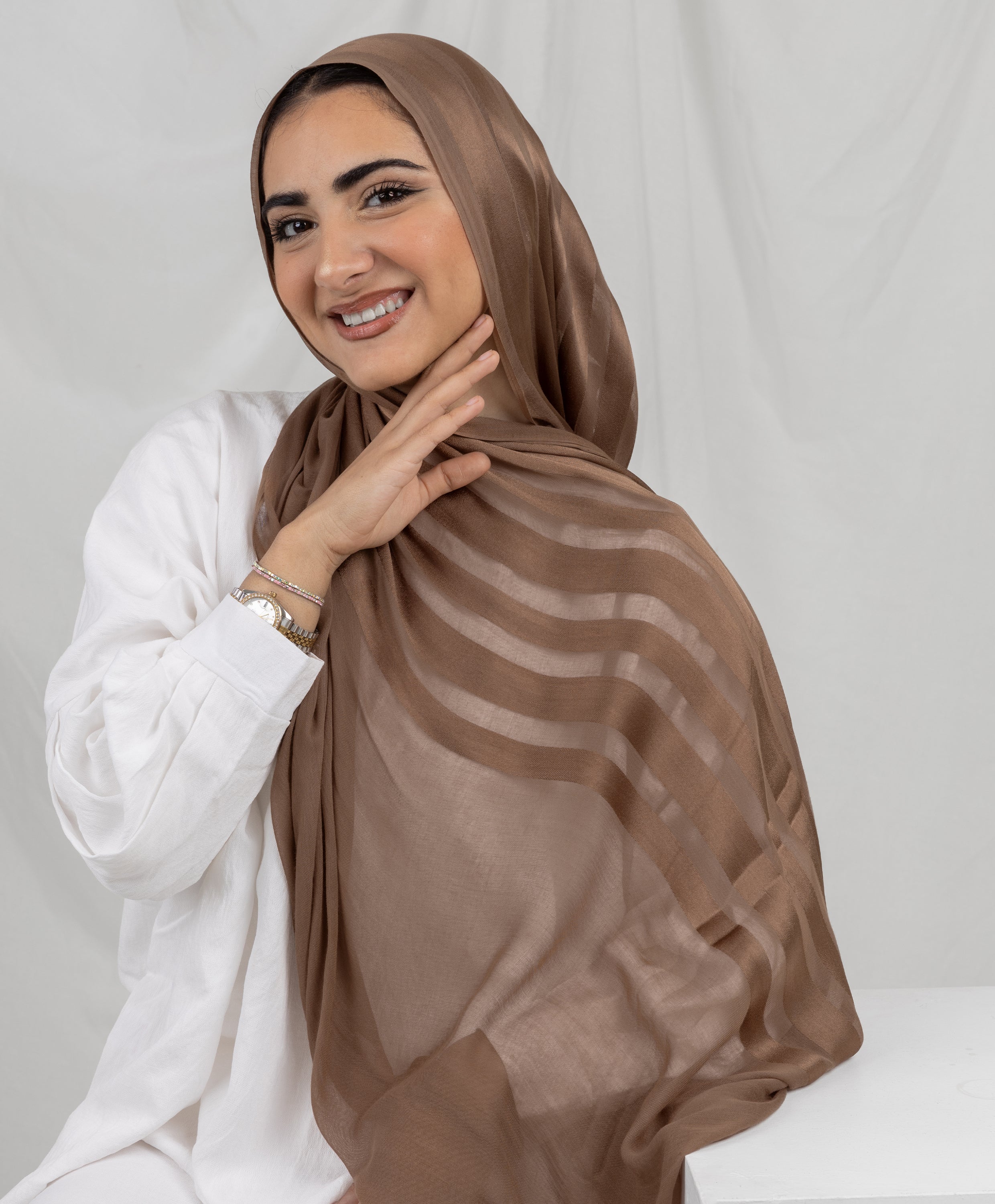 Opulent Linen Scarf - Image 22