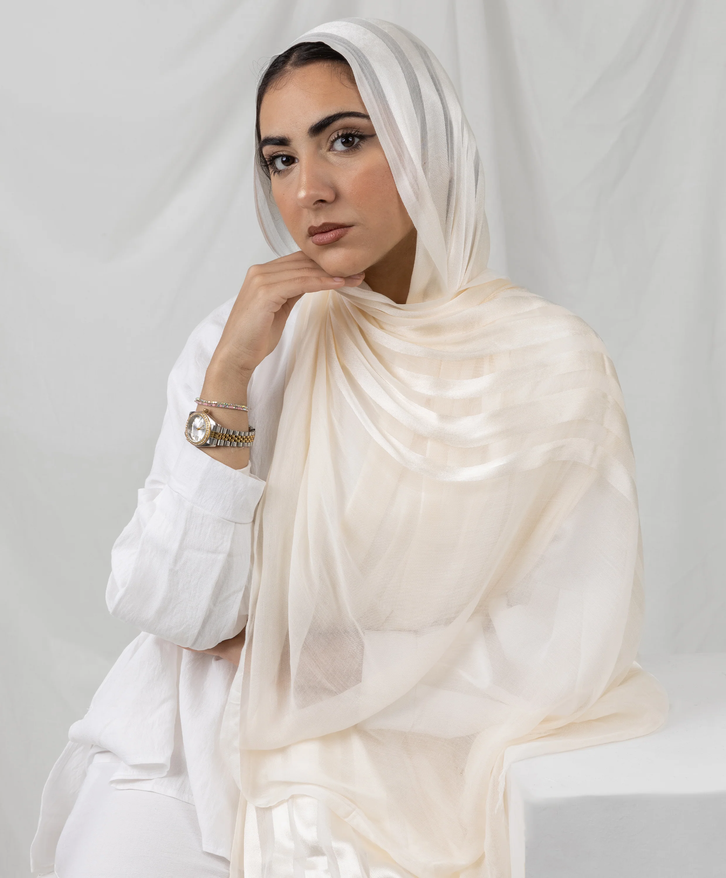 Opulent Linen Scarf - Image 6