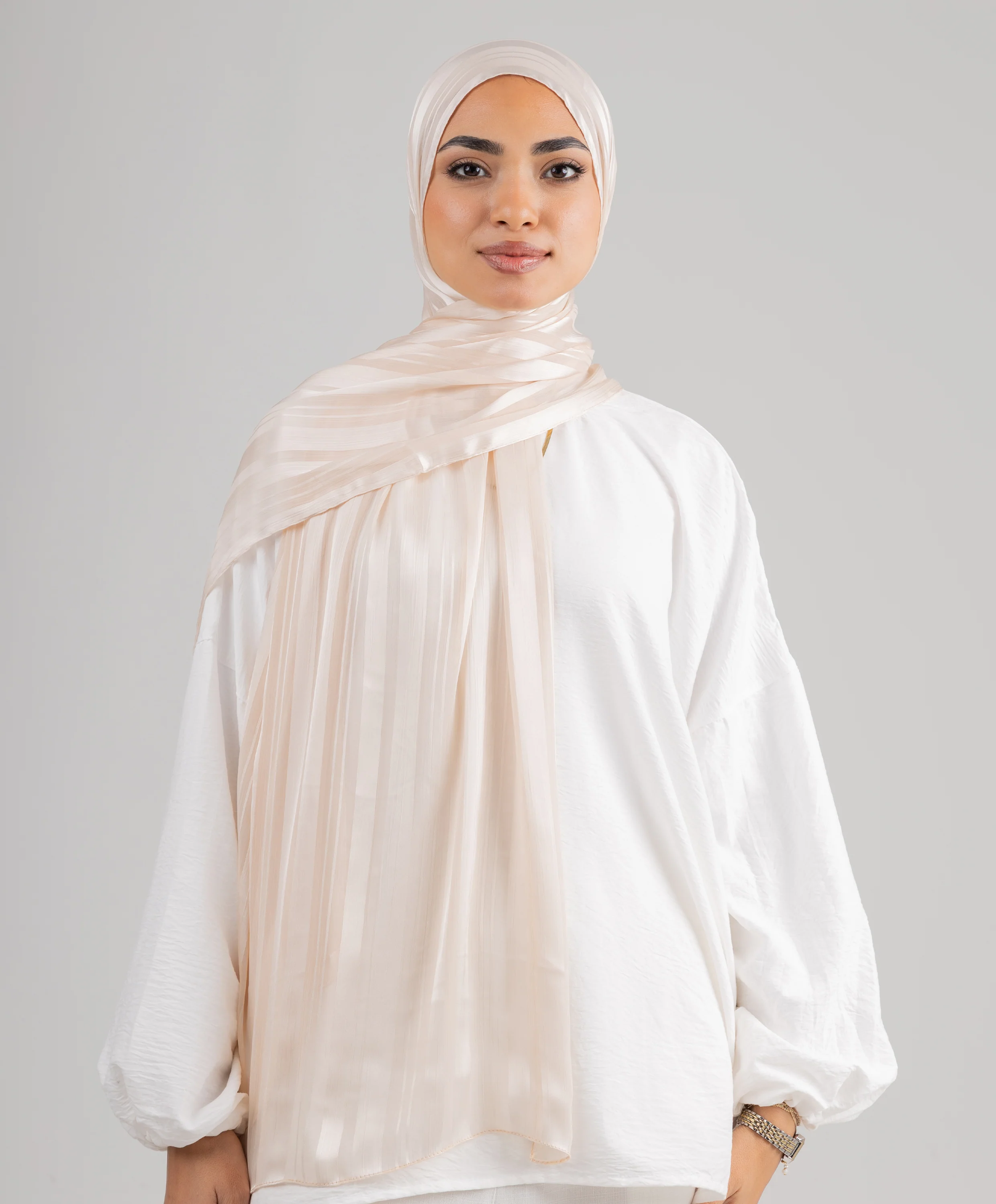 Simplicity Crinkle Satin Scarf - Image 6